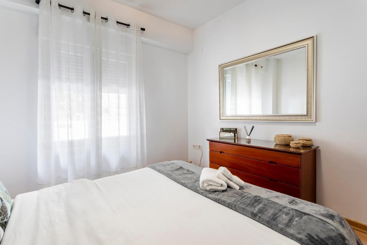 Precioso Piso Moderno: Terraza, A/C, Netflix, Wifi Apartment Valencia Exterior foto